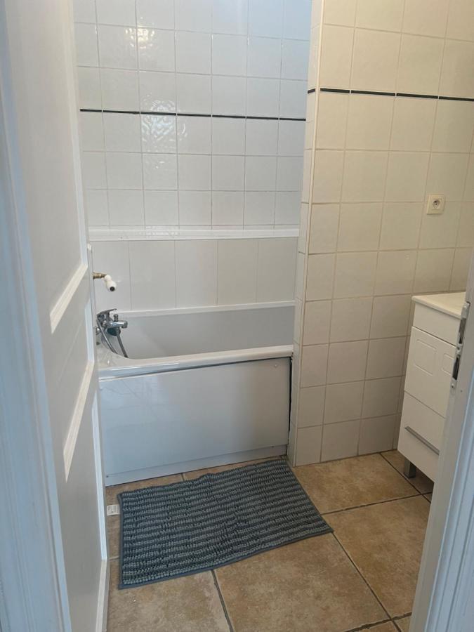 Le Relais De Saint Loup 1 A 66 Personnes Διαμέρισμα Montereau-faut-Yonne Εξωτερικό φωτογραφία