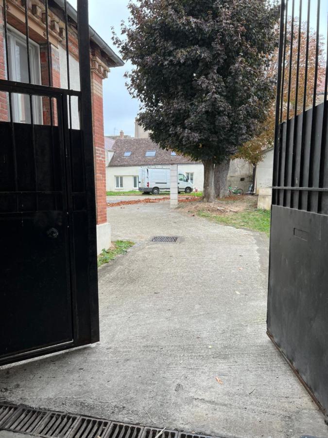 Le Relais De Saint Loup 1 A 66 Personnes Διαμέρισμα Montereau-faut-Yonne Εξωτερικό φωτογραφία