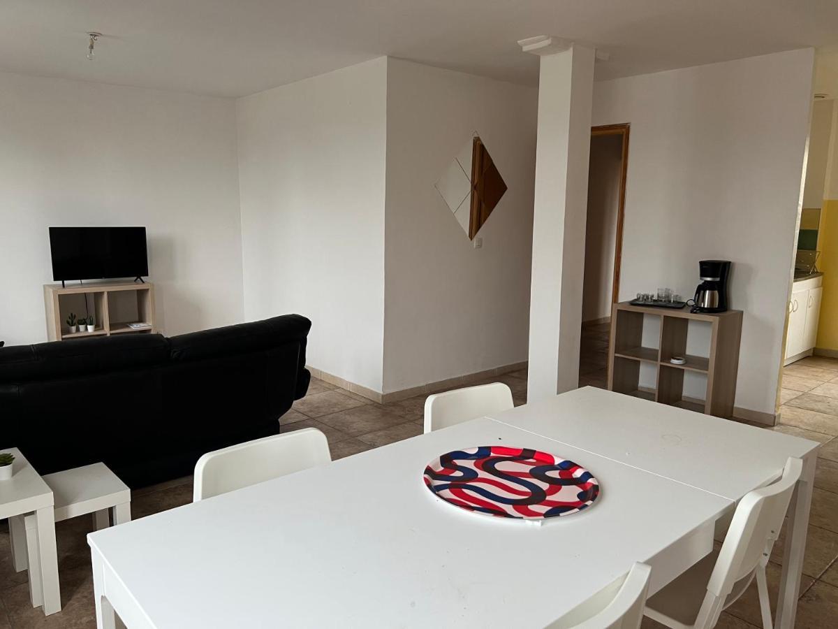 Le Relais De Saint Loup 1 A 66 Personnes Διαμέρισμα Montereau-faut-Yonne Εξωτερικό φωτογραφία